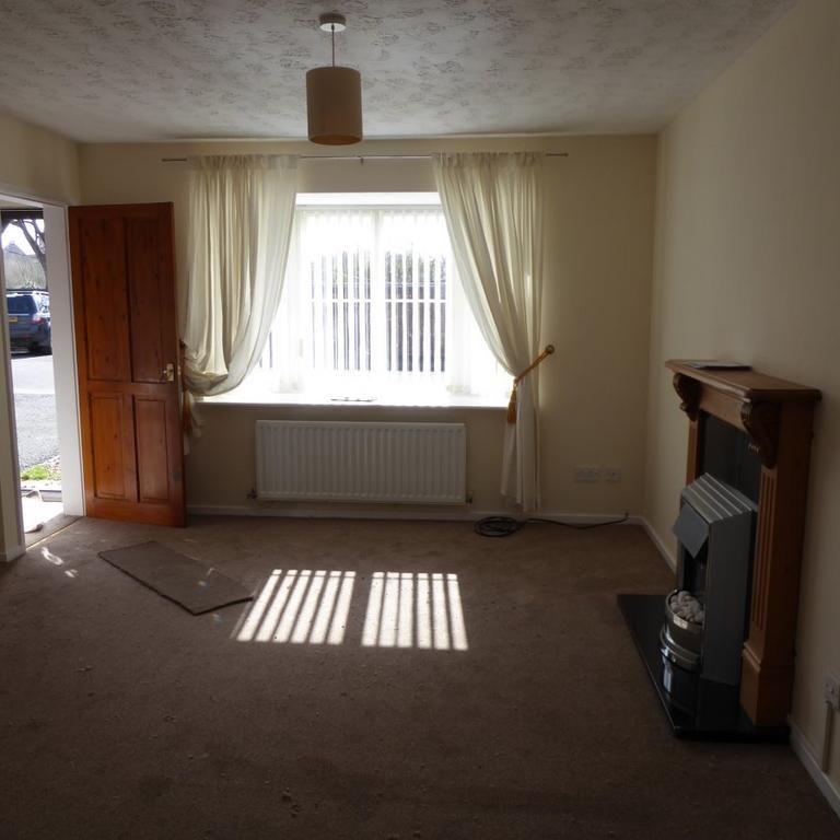 3 bedroom terraced house to rent - Photo 1