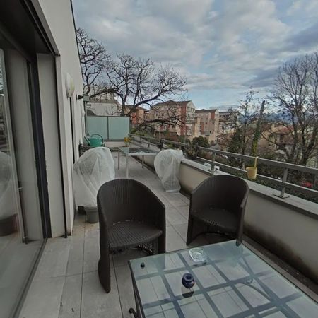 Location Appartement 3 pièces 75m² ROMANS SUR ISERE 26100 - Photo 4