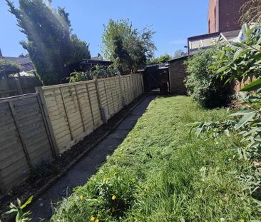 2 bedroom terraced house to rent - Photo 2