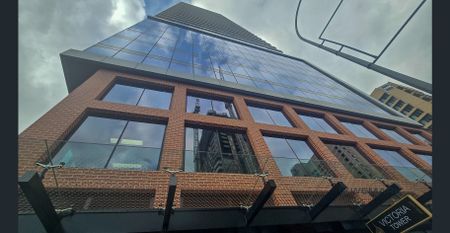 ✨ Where City Style Meets Comfort – Welcome to Victoria Tower! 🏢 - Photo 2