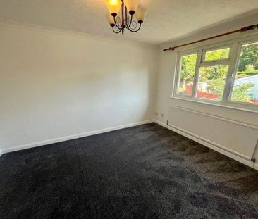 3 bedroom detached house to rent - Photo 2