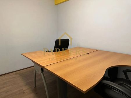 Spatiu birouri 3 camere ultracentral de inchiriat - Fotografie 3