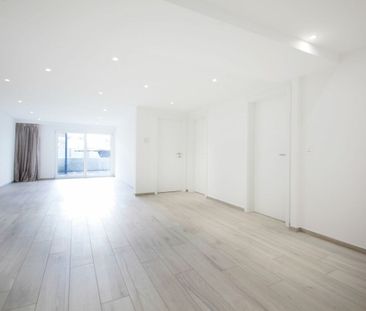 Gehobene 2.5-Zimmerwohnung mit riesigem Garten! - Foto 6