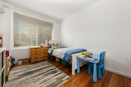 CHARMING TWO BEDROOM UNIT IN OAKLEIGH EAST!! - Photo 4