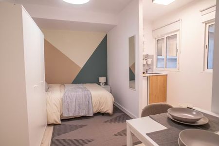 Carrer de Guillem Sorolla, Valencia, Valencian Community 46001 - Photo 2