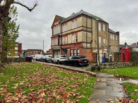 Church Gardens Court, Waltham Abbey, EN9 - Photo 2