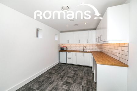 Hurst Grove, Sandford Lane, Reading, RG10 - Photo 3