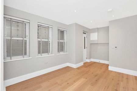 4 bedroom townhouse to rent - Photo 2