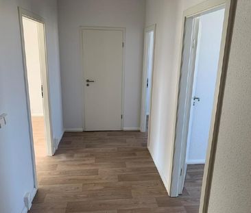 Helle Dreiraumwohnung in toller Wohnlage - mit Einbauküche! - Photo 3