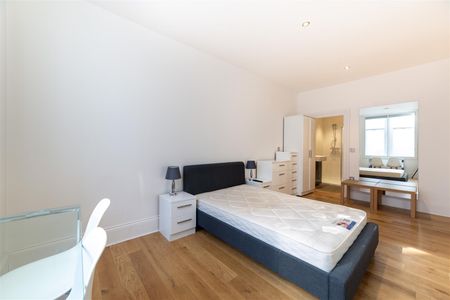 2 bed apartment to rent in Grainger Street, City Centre, NE1 - Photo 2