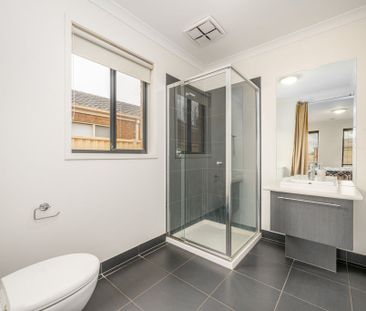 Modern Home in Quiet Court! - Photo 1