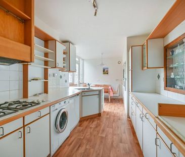 3 bedroom semi-detached house to rent - Photo 2