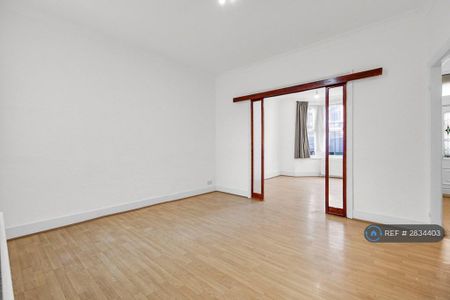 4 bedroom terraced house to rent - Photo 2