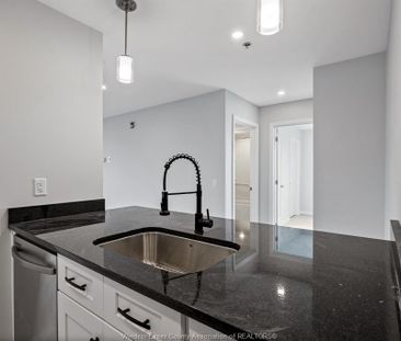 For Lease - 1500 OUELLETTE Unit# 401, Windsor, Ontario - Photo 6