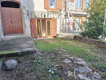 Location maison 5 pièces - 75m² à Corent (63730) - Photo 4