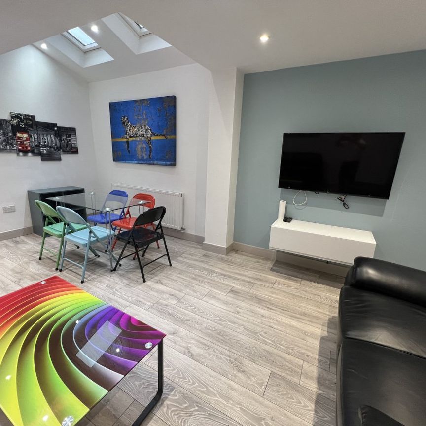 287 Dawlish Road - Photo 1