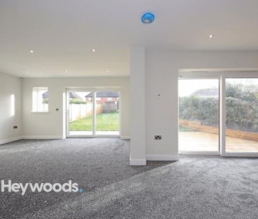 4 bedroom detached house to rent - Photo 5