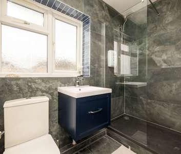 1 bedroom in a house share to rent - Photo 6