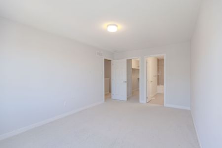 For Lease - 22 Stitch Mews, Stittsville - Munster - Richmond, Ontario - Photo 2