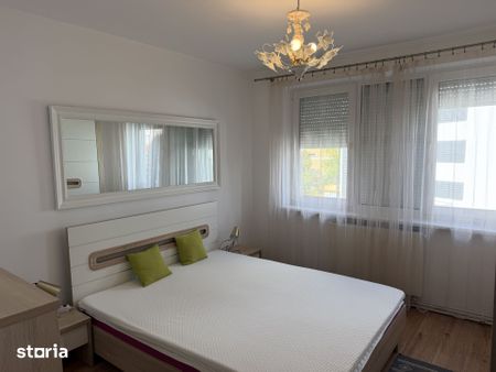 ap 3 camere et 2 central bd Vasile Milea Politie cu balcon - Photo 5