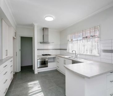 Classic family home, updated and in Prime Location - Photo 5