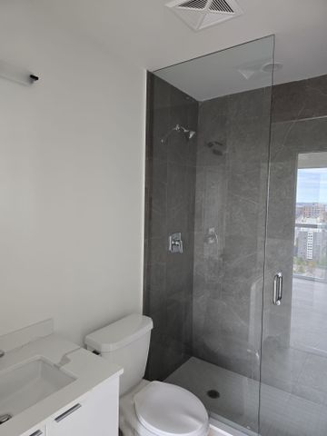 For Lease - 15 Watergarden Drive Unit# 2106, Mississauga, Ontario - Photo 2