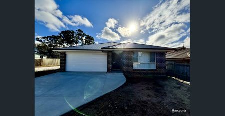 Four-Bedroom Family Home! - Photo 2