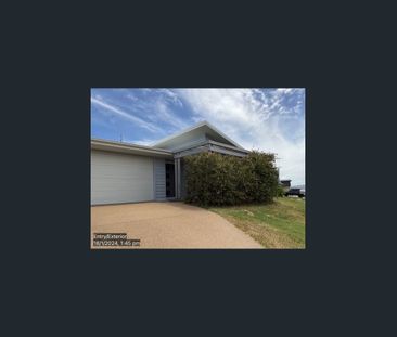 Move-in ready for Christmas! 🎄 - Photo 1