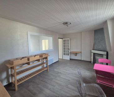 Location Appartement 1 pièce 42m² ANGERS 49100 - Photo 2