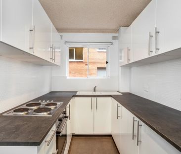 2/111 Queenscliff Road, Queenscliff NSW 2096 - Apartment For Rent |... - Photo 3