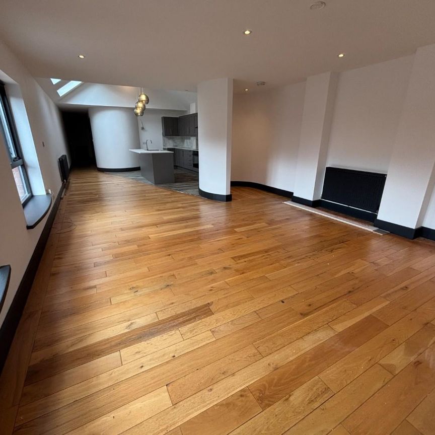 2 bedroom Flat To Let Total Size: 1088 SQ FT - Photo 1