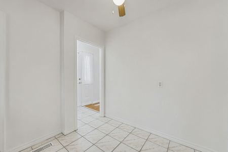 For Lease - 18 Gower Court, Halton Hills, Ontario - Photo 3