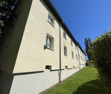 In ruhiger Seitenstraße gelegene 2-Raum-Altbauwohnung - Photo 1