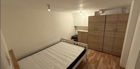 1 Bed Flat, Station Road, E7 - Photo 2