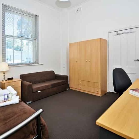 Room 2 (Non Ensuite) - Photo 1