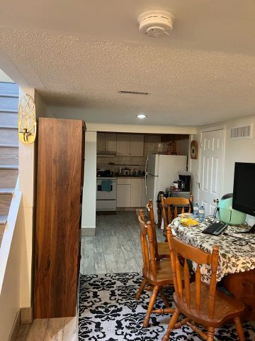 305 Eagle Street #Basement - Photo 3