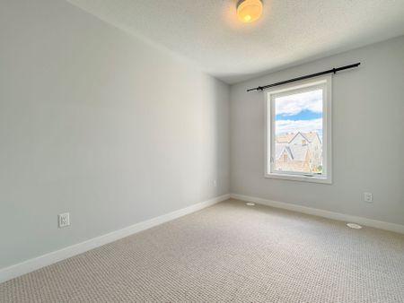 For Lease - 752 Kinstead Pvt Private, Stittsville - Munster - Richmond, Ontario - Photo 3