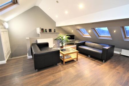 4 Bed - flat 4, 35 Richmond Road, Headingley, Leeds - LS6 1BX - Student - Photo 3