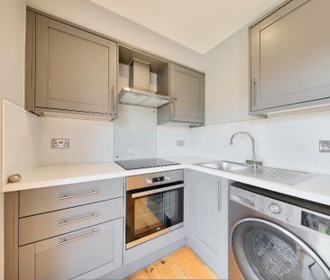 Studio to rent - Photo 3