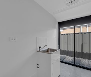 Four Bedroom Family Home in Baldivis - Photo 2