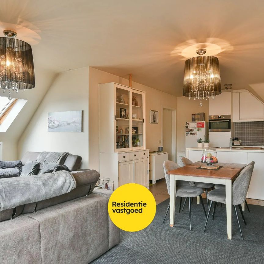 Recent appartement met 3 slaapkamers in het centrum van Eernegem - Photo 1