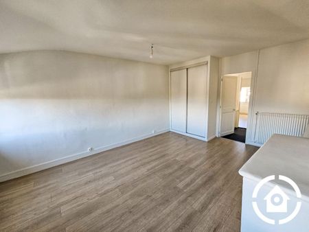 Location Appartement 3 pièces 86m² COGNAC 16100 - Photo 2