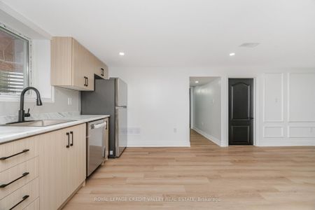 For Lease - 812 Tenth Avenue Unit# Bsmt, Hamilton, Ontario - Photo 2