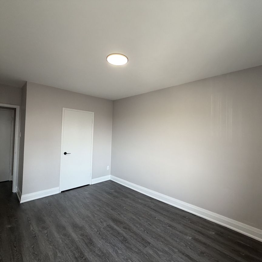 For Lease - 1698 Victoria Park Avenue Unit# 402, Toronto, Ontario - Photo 1