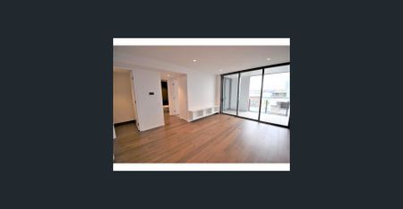 LUXURY ONE BEDROOM APARTMENT - Photo 3