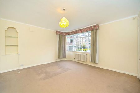 5 bedroom flat to rent - Photo 3