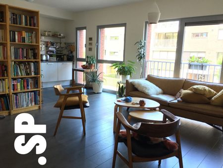 Appartement te huur in Berchem met 3 slaapkamers - Foto 2