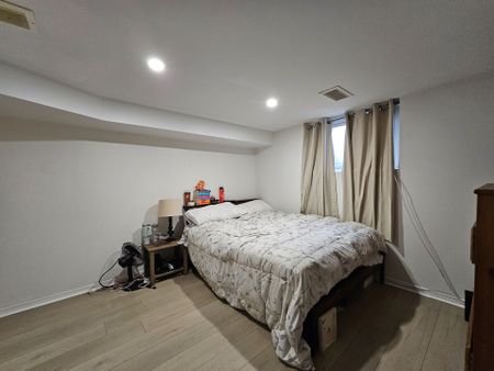 For Lease - 501 Ortono Avenue, Oshawa, Ontario - Photo 5