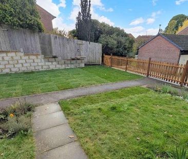 Goldsworth Park, Woking, Surrey, GU21 - Photo 2