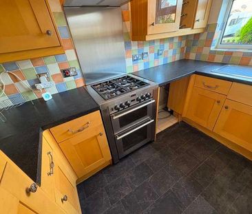 Fakenham Drive, Bobblestock, Hereford, HR4 - Photo 4
